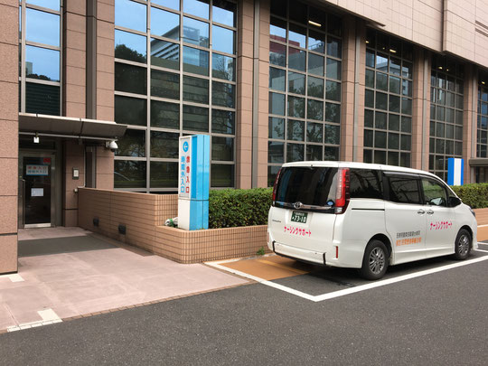 介護タクシーで東京都中央区の国立がん研究センター病院へ