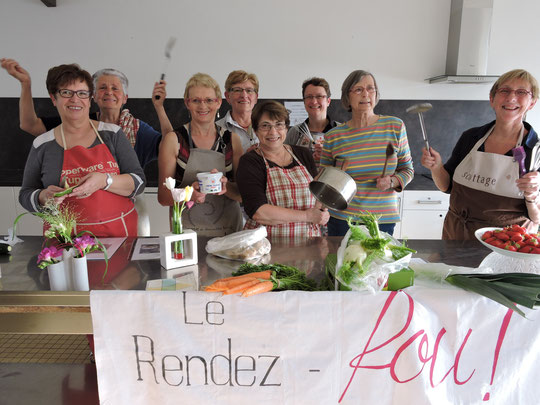 Les ateliers cuisine de Noyal Accueil pleins d'imagination pour le Rendez-Fou à Noyal-sur-Vilaine le samedi 13 juin 2015