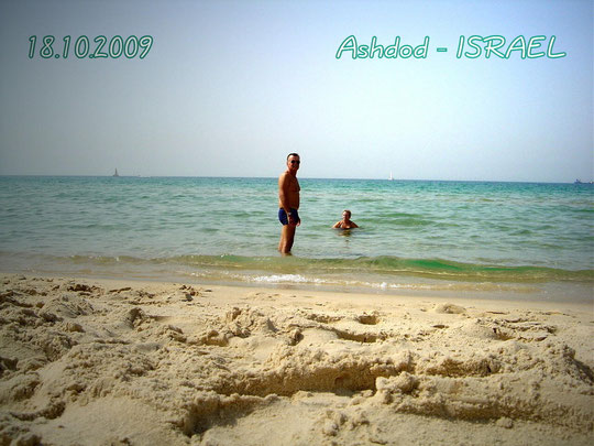 ............. 27 Grad Wassertemperatur , ...Badetag am Strand von "Ashdod" ...