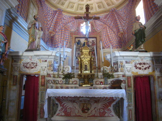 San Lorenzo (Cortenais) maître-autel de Giovanni Raffalli le Vieux-1729 et décors peints de Pietro Sicuri-1771