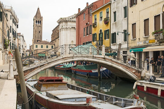 Venise - il Ponte dei Pugni aujourd'hui - les rambardes ont été posées en 1870