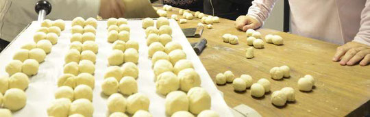 Belgodère - fabrication des petits pains de Saint-Antoine (panioli) (Corse-Matin 17 janvier 2016)