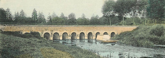 Le pont-canal sur le Morin à Condé.