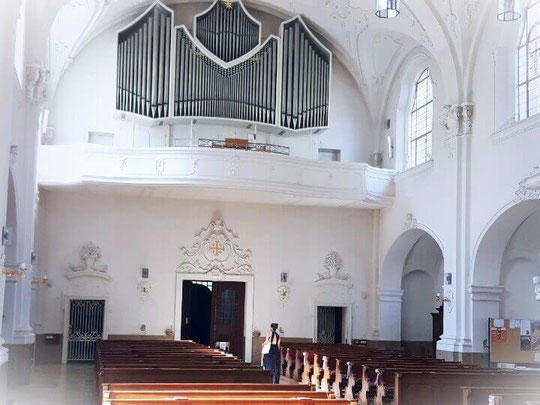 St Heinrich Kirche in Fürth, innen, Blick auf Empore