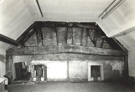 3. Main truss uncovered, 1972