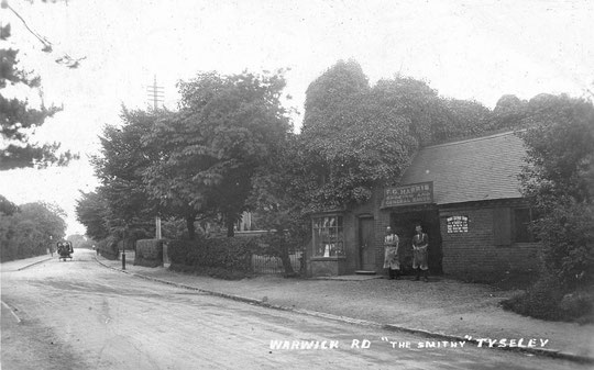 Harris's smithy, opposite Stockfield Road, c. 1905 (Peter White)