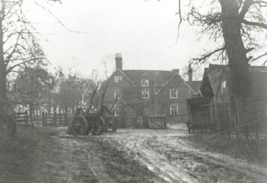 Hyron Hall Farm c. 1925, courtesy of Birmingham Libraries. This stood near Starcross Road.