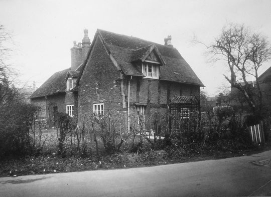 Half-timbered cottage at Flint Green Road, 1937, demolished c. 1952 (Birmingham Libraries)