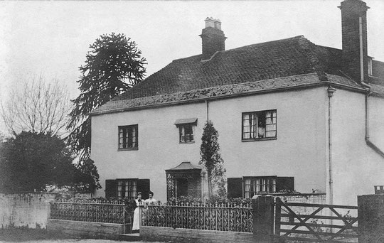 Windsor House at the corner of Dolphin Lane, replaced by the shops below (Peter White image)