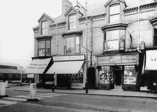 Shops at Station Road, 1961. The back of Payne's shack is visible (Birmingham Libraries)