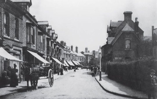 Cliifords' house on the right. Their butcher's shop was beyond. The bank premises have not yet been built. 