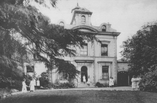 The convent was next to the Red Lion