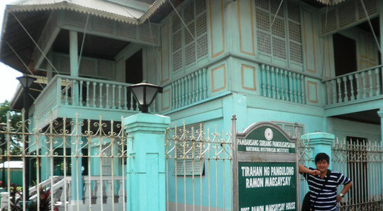 Magsaysay's Ancestral House and Alex Moises