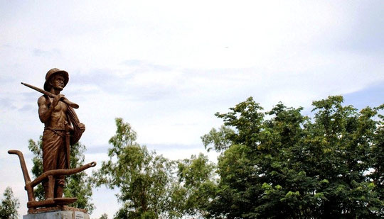 Statue Dedicated to Filipino Freedom Fighters