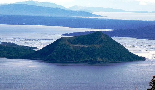 Taal Lake and Taal Volcano in Batangas (All Photos of Taal Lake and Volcano are Creative Commons Photos and Courtesy of Roberto Verzo on Flickr)