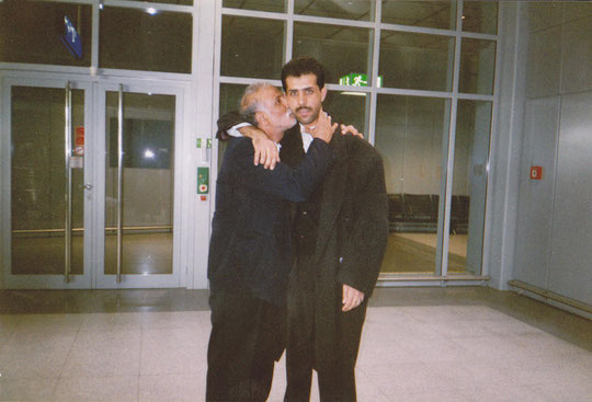 Dr. Massoud Hanifzadeh und der Vater - Frankfurt am Main