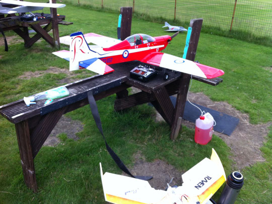 another one, with my Raven in the shot and Alans lecky Yammy on the next bench,and Phantom in front.
