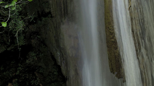 Portrait de Yeshua, apparaissant dans une cascade. Photo prise par Sand & Jenaël le 16.06.2013