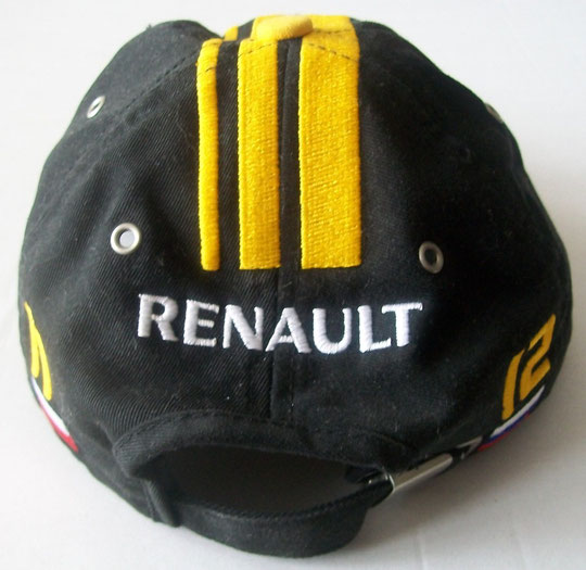 Renault F1 Team 2010  N°11 R.Kubica et N°12 V.Petrov (derrière)