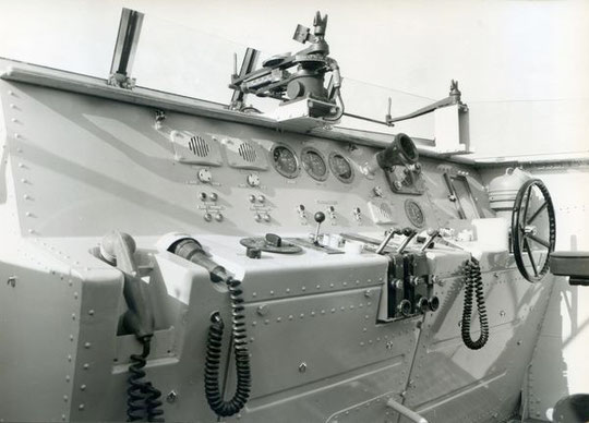 Brücke des S "Strahl" mit Torpedo-Zielvorrichtung - Bild: Archiv Brunsbach