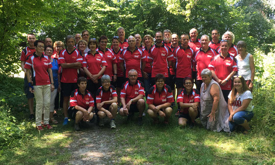 Das Gruppenbild inkl. Fans am diesjährigen Kantonalturnfest in Muri.