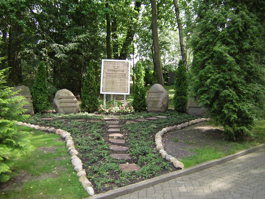 Die neue Gedenkstätte auf dem Friedhof Neu Wulmstorf