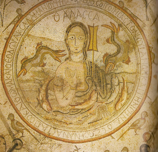 Madaba,Apostelkirche,Personifikation des Meeres im Mosaikboden.