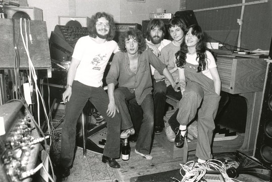 Die Urbesetzung: v.l.n.r.: Muff Burkart (b), Dieter "Didi" Bund (dr), Gerhard Kopp (key), Schlapper Beluhan (g) und Chris Löb (voc)