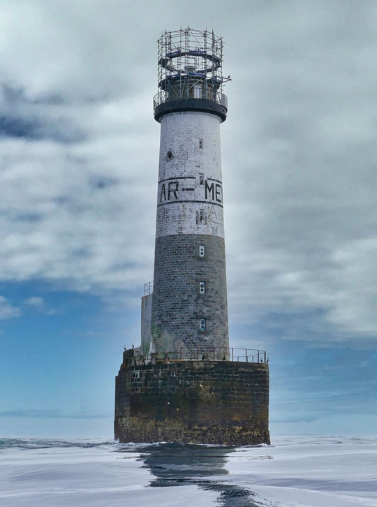Leuchtturm Ar Men, mitten im Atlantik, Bretagne, Frankreich