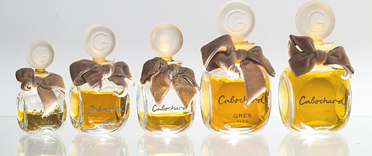 CABOCHARD - SERIE COMPLETE DE FLACONS AVEC NOEUD EN VELOURS, BOUCHONS EN VERRE SIGLES
