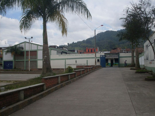 Entrada a la institución
