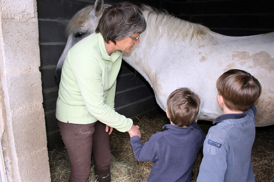 Les enfants comprennent  certaines règles de vie primordiales à leur évolution : le respect, la patience et le partage. 