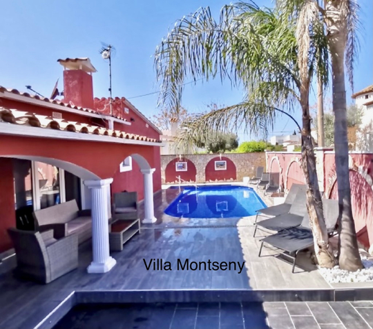 Ferienhaus mit großem, beheiztem Privatpool in Empuriabrava © 2015 Solempuria