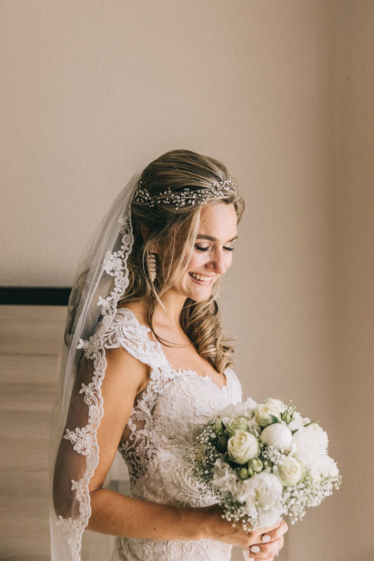 Die Freie Trauung in Willich. Das Golden Couple: Findet Ideen, Tipps und Inspirationen für eure Hochzeit, heiraten in Willich, NRW, Hochzeitsreportage, gefunden auf philosophyl