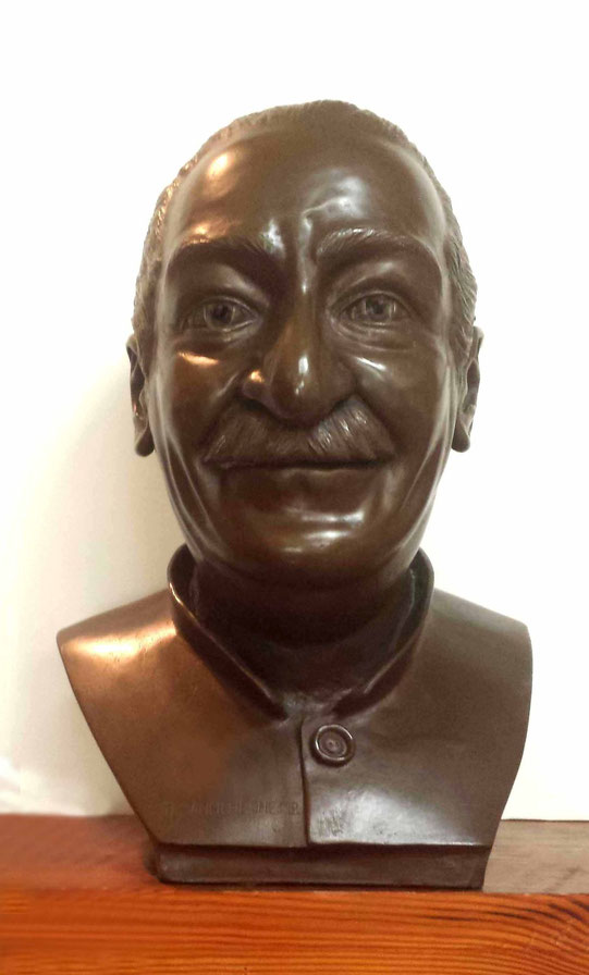 Bust of Avatar Meher Baba