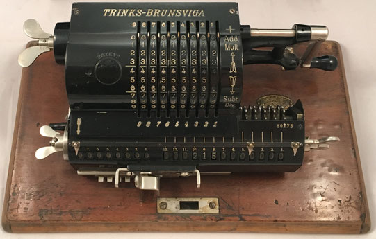 BRUNSVIGA TRINKS, modelo B, Grimme, Natalis & Co, Braunschweig, s/n 50273, capacidad 9x8x13, año 1905, distribuida por Venancio Guillamet (Barcelona), 37x17x13 cm