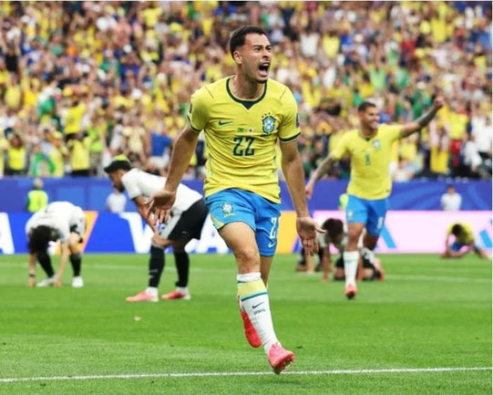 決勝点を決めた マルティネッリ(ブラジル代表)