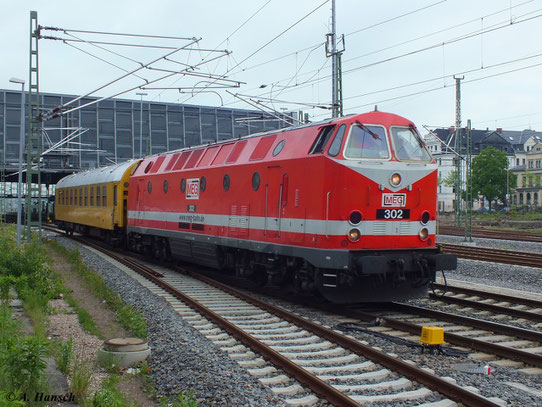 Als Dbz 91601 verkehrt am 28. Mai 2013 229 173-0 (MEG 302) von Chemnitz Hbf. nach Aue Bf. Hier ist der Messzug bei der Ausfahrt aus dem Startbahnhof in Chemnitz zu sehen