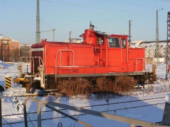 362 391-5 steht am 4. Dezember 2010 im verschneiten Chemnitzer Hbf.