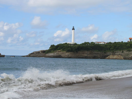 De vuurtoren op het strand van Biarritz. Eén van de drie stranden van de stad met het beste surfwater van Europa. Het strand biedt een prachtig uitzicht.