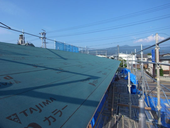 ベーカリーショップ　クロリ・BREAD＆LIFE　店舗併用住宅　松本市　新築工事　長野県松本市の建築家　建築設計事務所　屋根断熱　現場監理