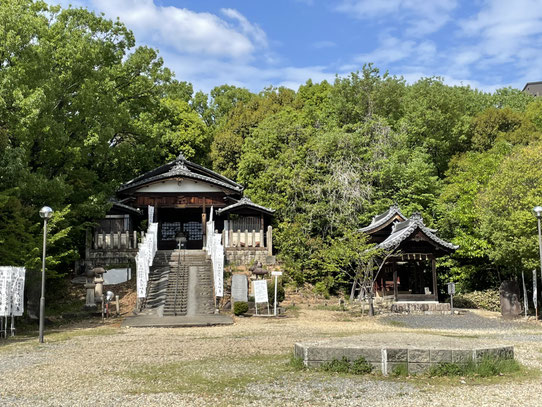 八事山興正寺奥の院の大日堂と八幡社