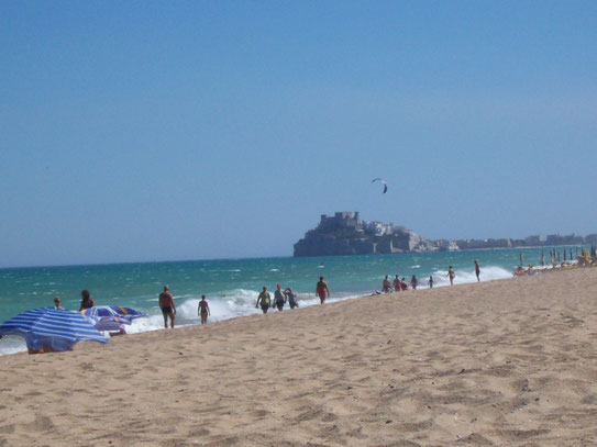 la plage vers le château