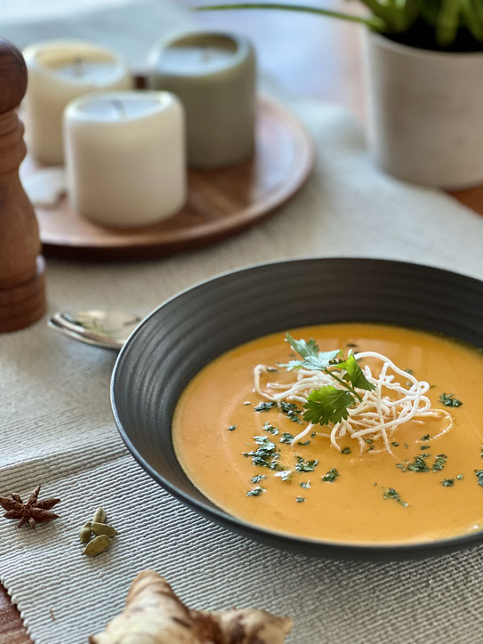 Karotten Ingwer Suppe Karotten-Ingwer Suppe Karottensuppe Rezept