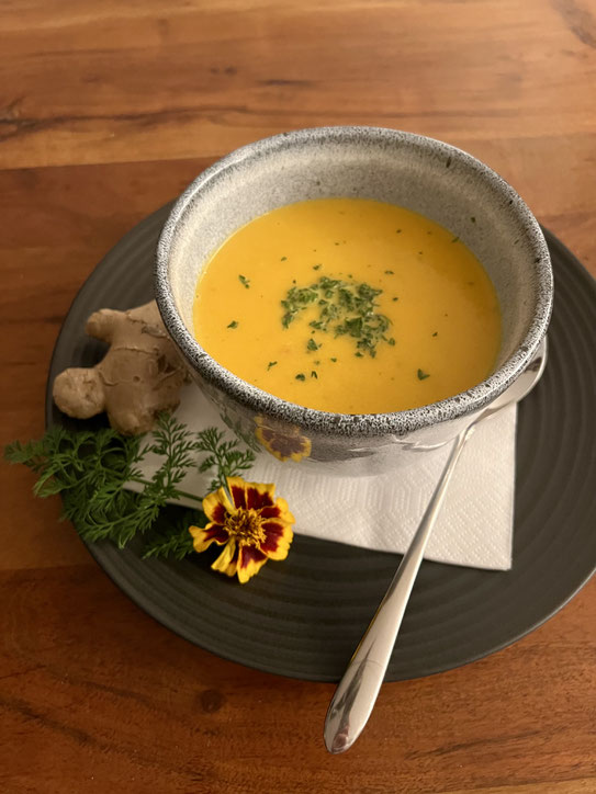 Karotten Ingwer Suppe Karotten-Ingwer Suppe Karottensuppe Rezept