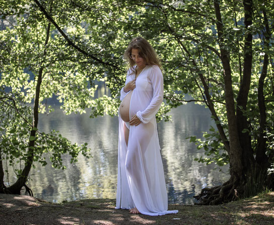 Schwangerschaft Geburt Urvertrauen Geburtsvorbereitung Stefanie Anna Kremser Coaching