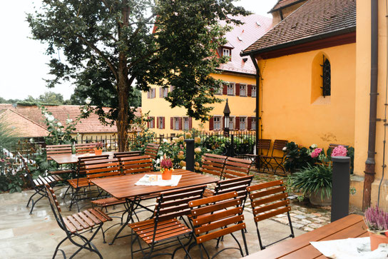 Tonis Hofcafe Aussenbereich