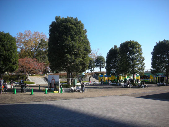 メモリアルスタンド,東門,公園