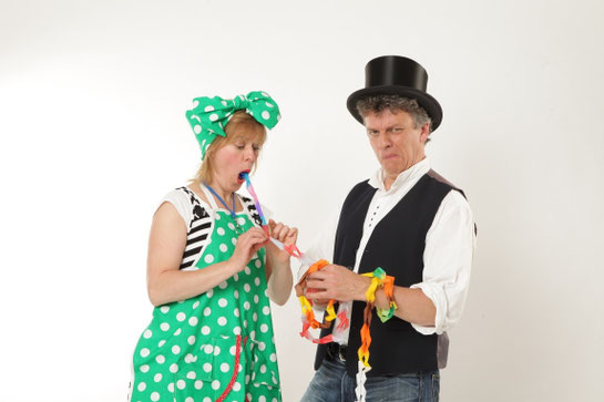 Andolino und seine Assistentin Edella