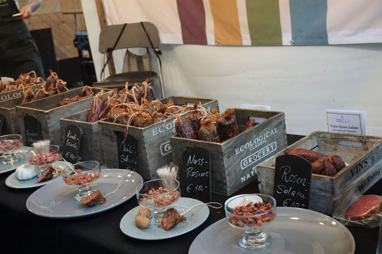 Markthalle IX, Berlin/Kreuzberg . Streetfood, Wochenmarkt und Kantine in historischem Ambiente. Berlintipp! 